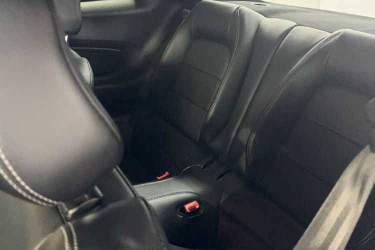 Used Ford Mustang 2019 2.3L EcoBoost Interior 1