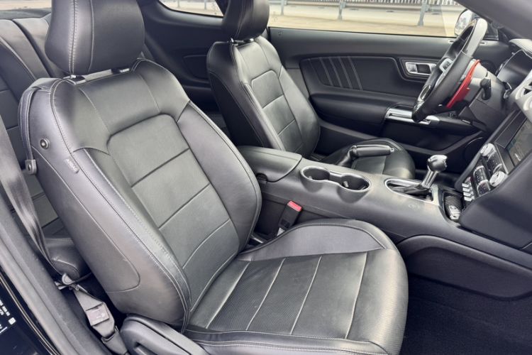 Used Ford Mustang 2019 2.3L EcoBoost Interior 3