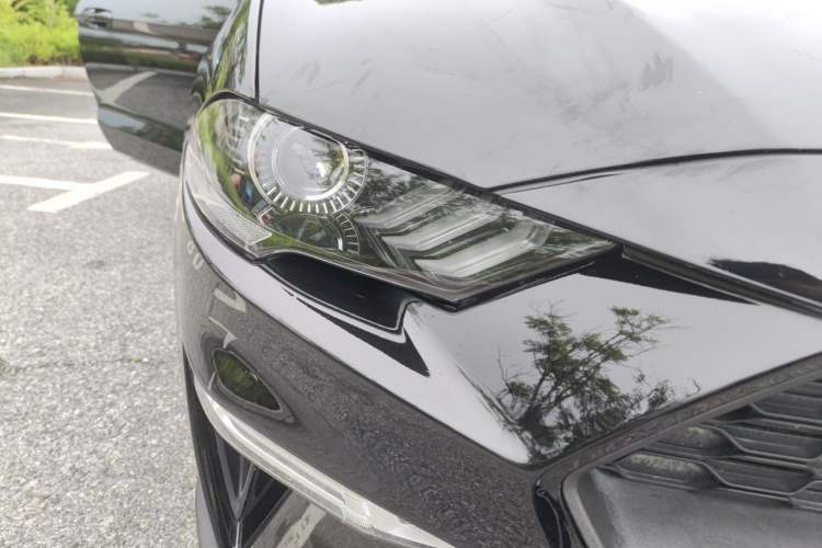 Used Ford Mustang 2019 2.3L EcoBoost Right Front Headlight