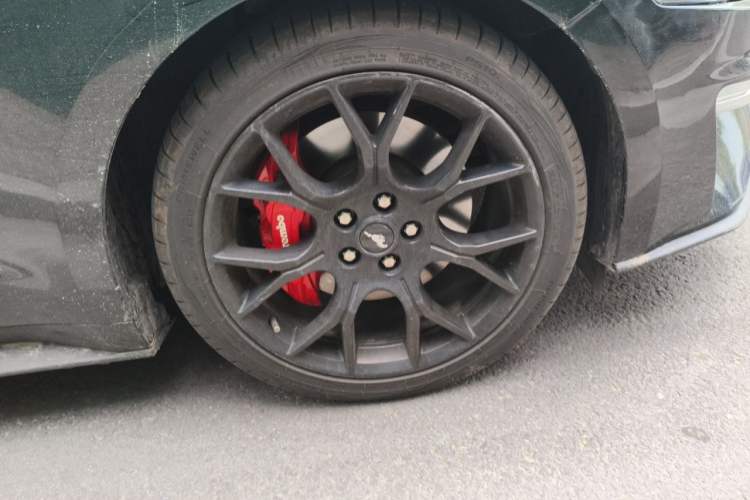 Used Ford Mustang 2019 2.3L EcoBoost Right Front Wheel Hub