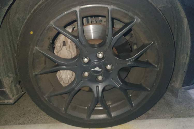 Used Ford Mustang 2019 2.3L EcoBoost Right Front Wheel Hub