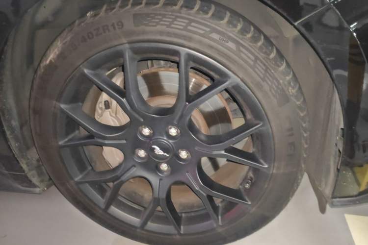 Used Ford Mustang 2019 2.3L EcoBoost Right Front Wheel Hub
