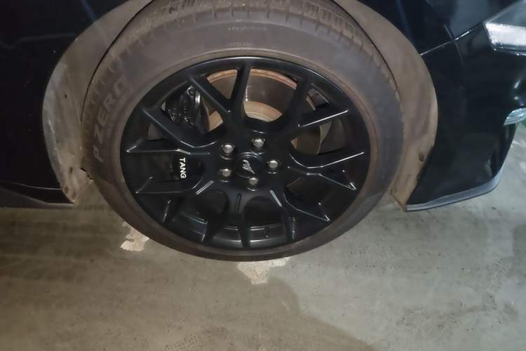Used Ford Mustang 2019 2.3L EcoBoost Dark Knight Sport Edition Right Front Wheel Hub