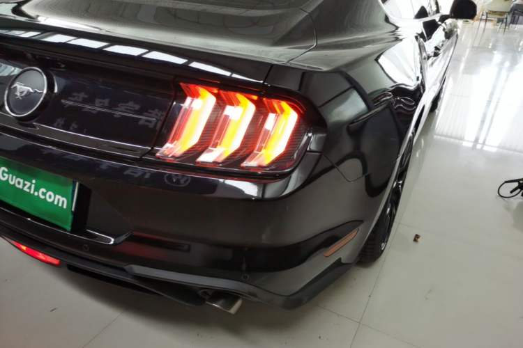 Used Ford Mustang 2019 2.3L EcoBoost Right Rear Taillight