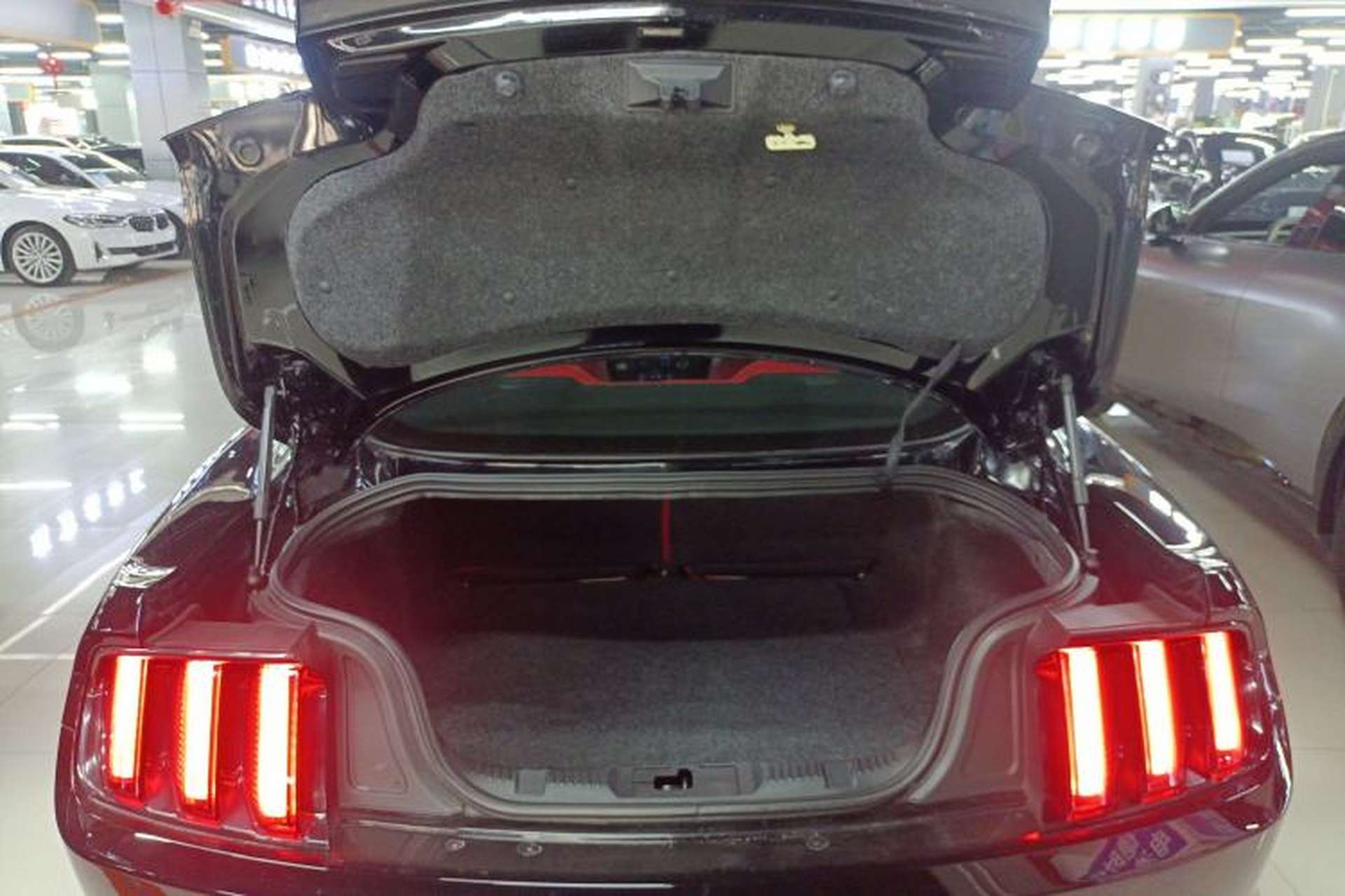Used Ford Mustang 2019 2.3T Automatic Hardtop Base Version U.S. Specification Trunk