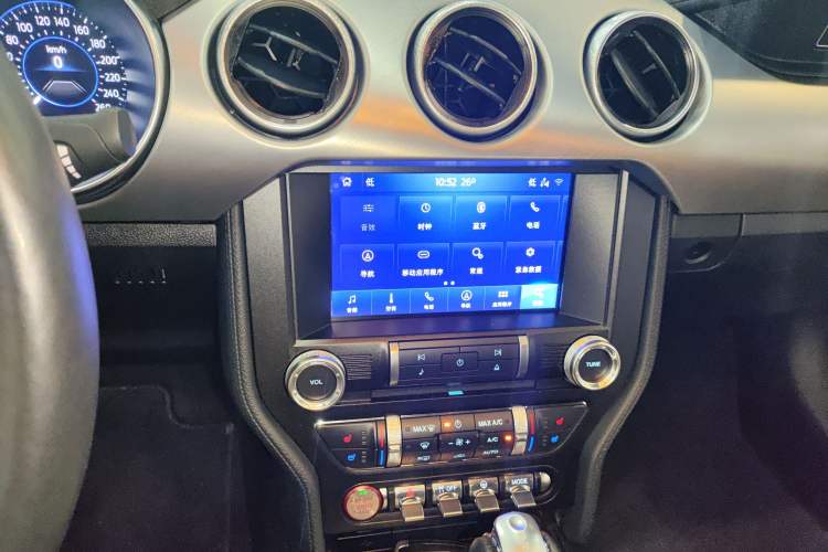 Used Ford Mustang 2019 2.3L EcoBoost Audio And AC Panel