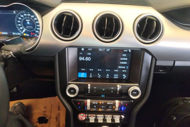 Used Ford Mustang 2019 2.3L EcoBoost Audio And AC Panel