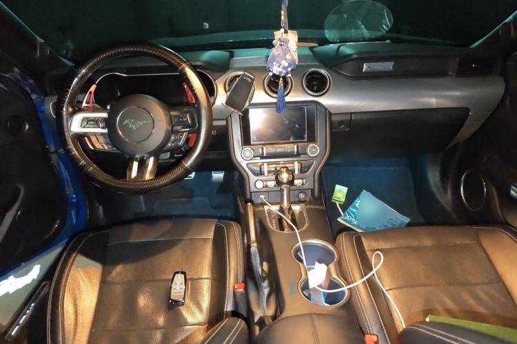 Used Ford Mustang 2019 2.3L EcoBoost Center Console