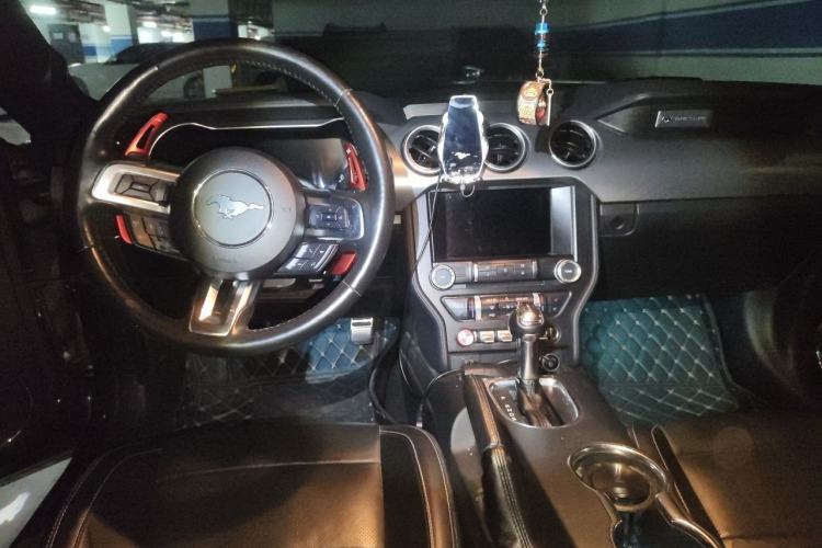 Used Ford Mustang 2019 2.3L EcoBoost Center Console