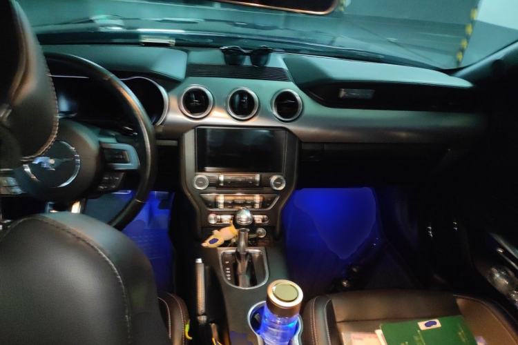 Used Ford Mustang 2019 2.3L EcoBoost Center Console