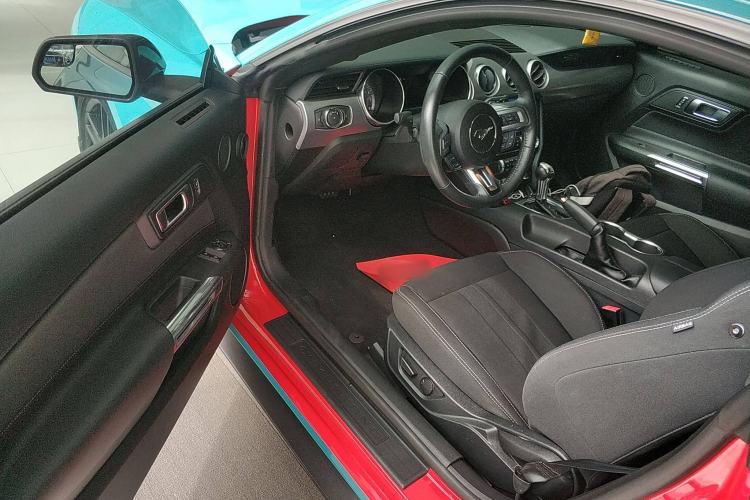 Used Ford Mustang 2019 2.3T Automatic Hardtop Base Version U.S. Specification Driver Seat