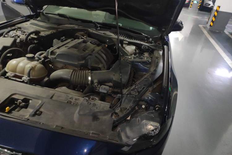 Used Ford Mustang 2019 2.3L EcoBoost Engine Bay Left