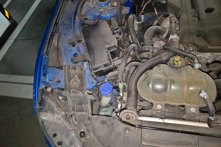 Used Ford Mustang 2019 2.3L EcoBoost Engine Bay Right