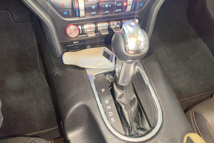 Used Ford Mustang 2019 2.3L EcoBoost Gear Lever