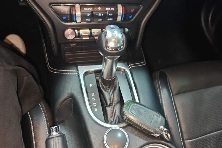Used Ford Mustang 2019 2.3L EcoBoost Gear Lever