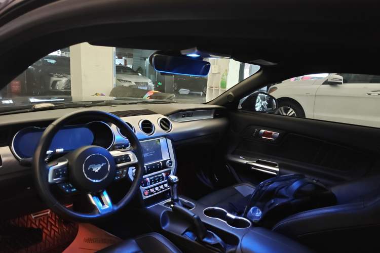 Used Ford Mustang 2019 2.3L EcoBoost Headliner