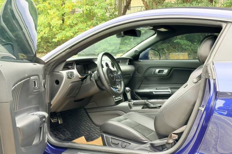 Used Ford Mustang 2019 2.3L EcoBoost Interior 1