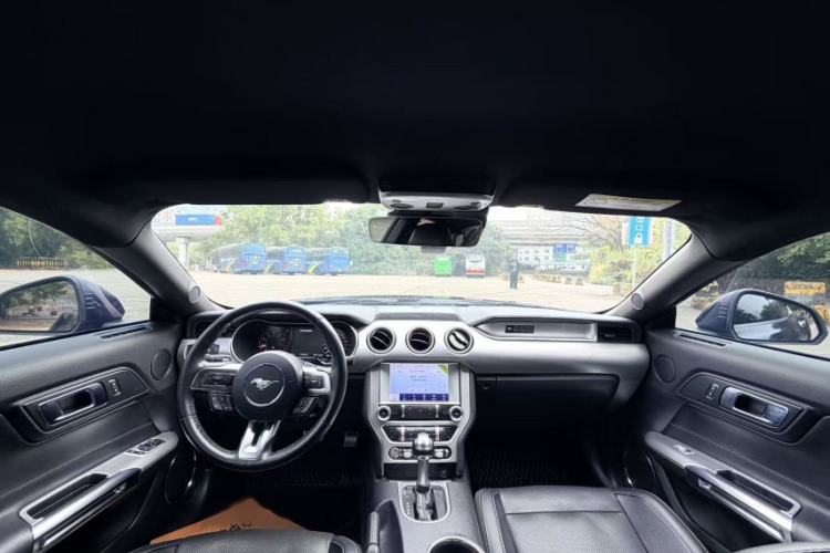 Used Ford Mustang 2019 2.3L EcoBoost Interior 11