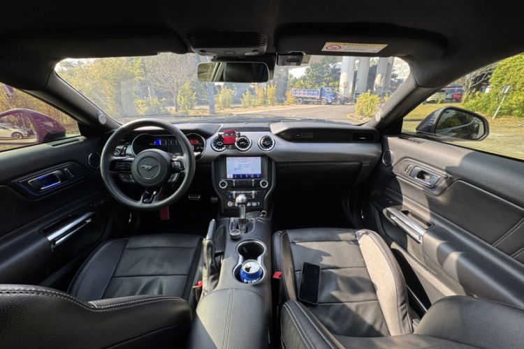 Used Ford Mustang 2019 2.3L EcoBoost Interior 3