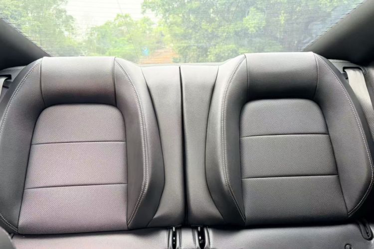 Used Ford Mustang 2019 2.3L EcoBoost Interior 5