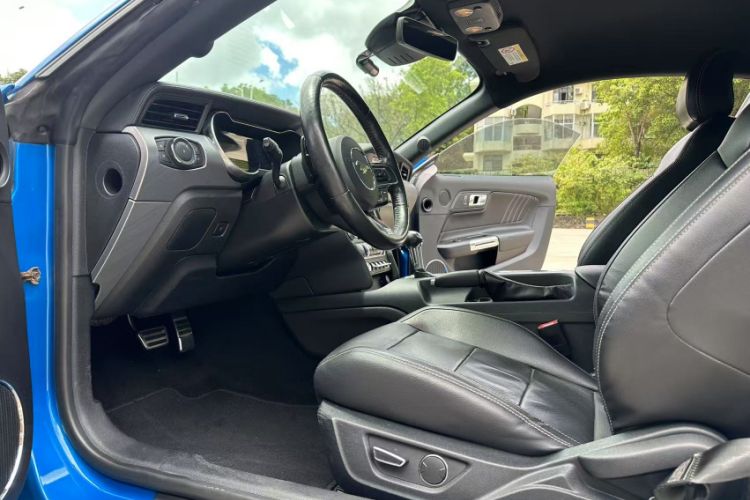 Used Ford Mustang 2019 2.3L EcoBoost Interior 5