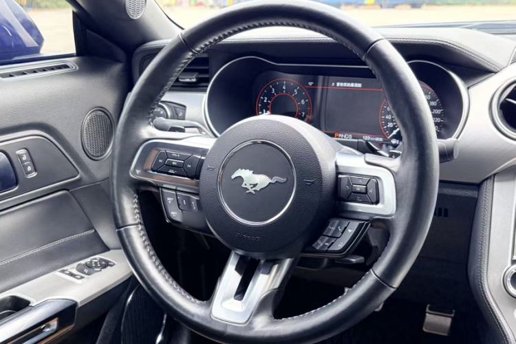 Used Ford Mustang 2019 2.3L EcoBoost Interior 7