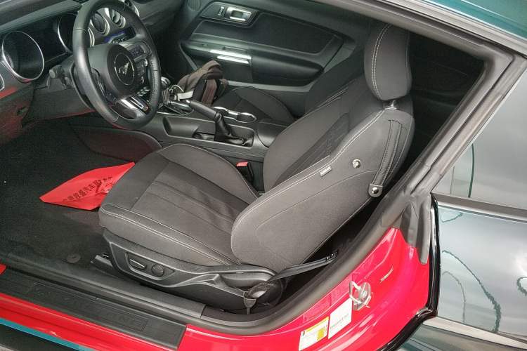 Used Ford Mustang 2019 2.3T Automatic Hardtop Base Version U.S. Specification Left Front Seat