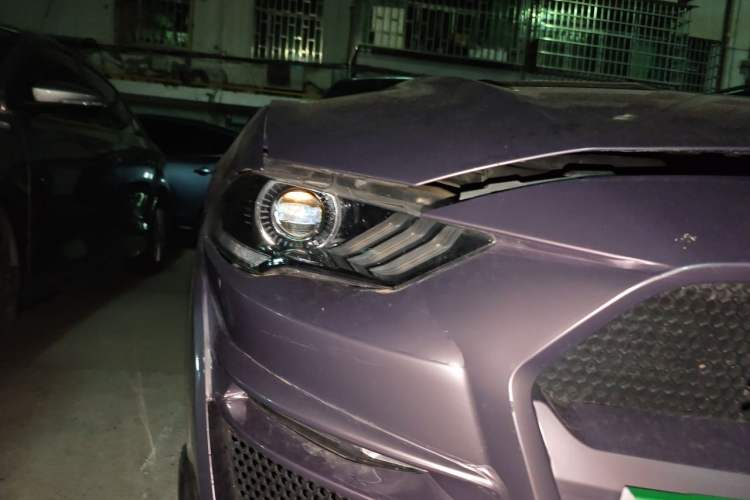 Used Ford Mustang 2019 2.3L EcoBoost Right Front Headlight