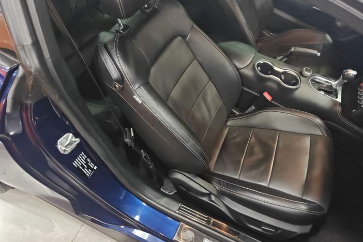 Used Ford Mustang 2019 2.3L EcoBoost Right Front Seat