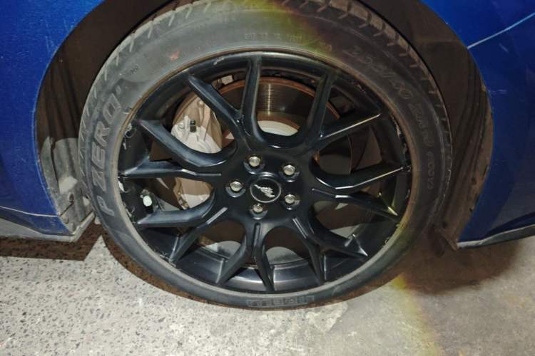 Used Ford Mustang 2019 2.3L EcoBoost Right Front Wheel Hub