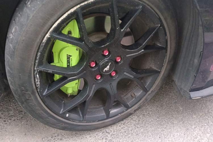 Used Ford Mustang 2019 2.3L EcoBoost Right Front Wheel Hub