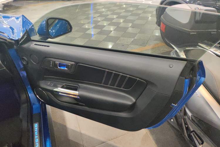Used Ford Mustang 2019 2.3L EcoBoost Right Rear Door Interior