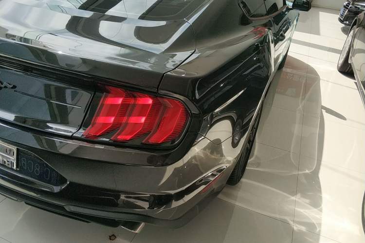 Used Ford Mustang 2019 2.3T Automatic Hardtop Base Version U.S. Specification Right Rear Taillight
