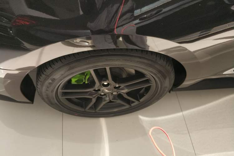 Used Ford Mustang 2019 2.3T Automatic Hardtop Base Version U.S. Specification Right Rear Wheel Hub