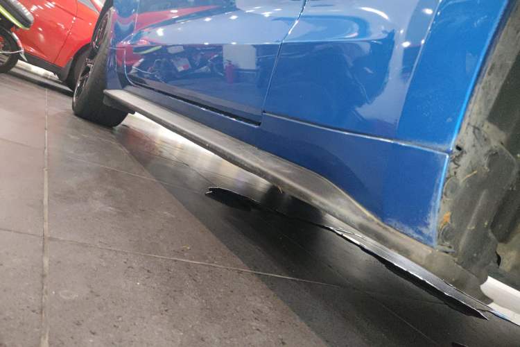 Used Ford Mustang 2019 2.3L EcoBoost Right Side Sill