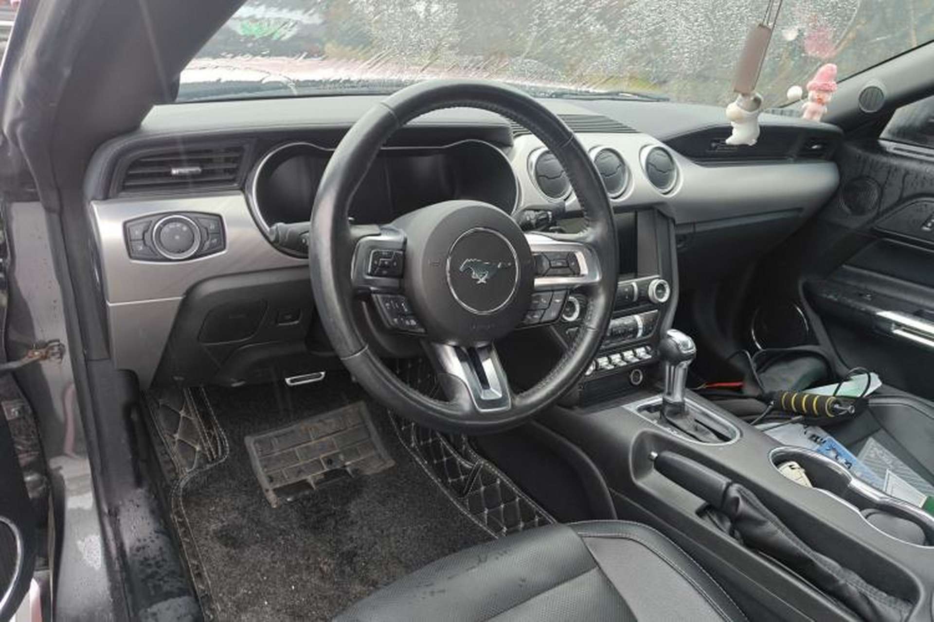 Used Ford Mustang 2019 2.3L EcoBoost Center Console