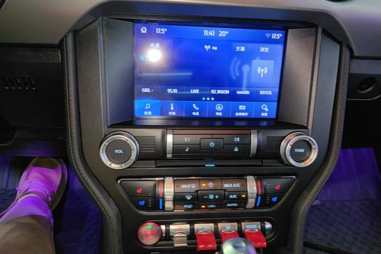 Used Ford Mustang 2019 2.3L EcoBoost Audio And AC Panel