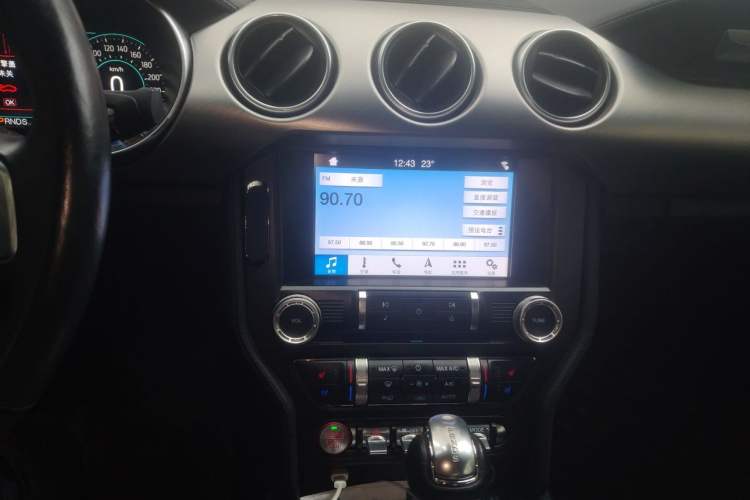 Used Ford Mustang 2019 2.3L EcoBoost Audio And AC Panel