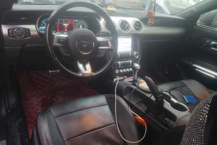 Used Ford Mustang 2019 2.3L EcoBoost Center Console