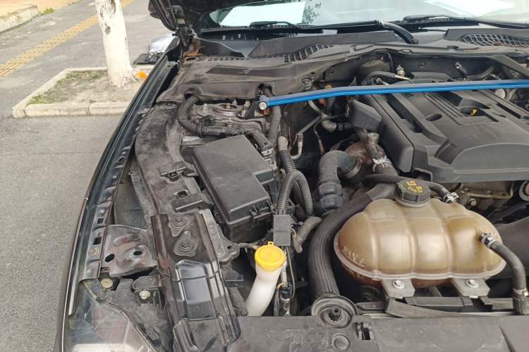 Used Ford Mustang 2019 2.3L EcoBoost Dark Knight Sport Edition Engine Bay Right