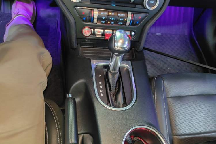 Used Ford Mustang 2019 2.3L EcoBoost Gear Lever