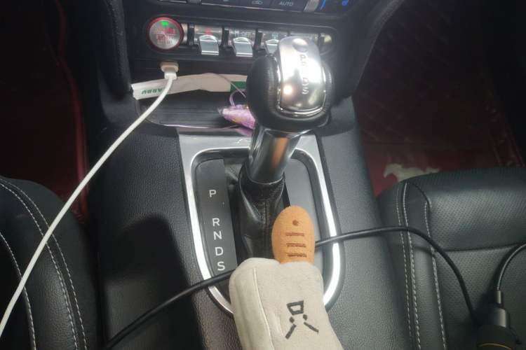 Used Ford Mustang 2019 2.3L EcoBoost Gear Lever
