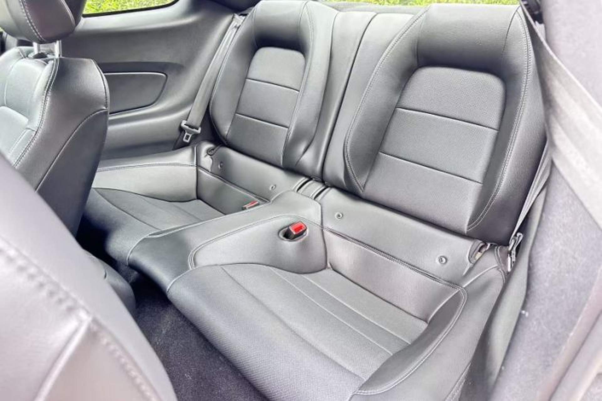 Used Ford Mustang 2019 2.3L EcoBoost Performance Enhanced Edition Interior 4
