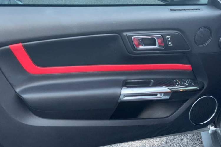 Used Ford Mustang 2019 2.3L EcoBoost Interior 8