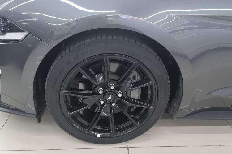 Used Ford Mustang 2019 2.3L EcoBoost Left Front Wheel Hub