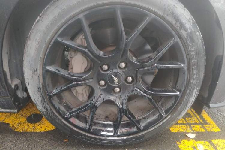Used Ford Mustang 2019 2.3L EcoBoost Right Front Wheel Hub