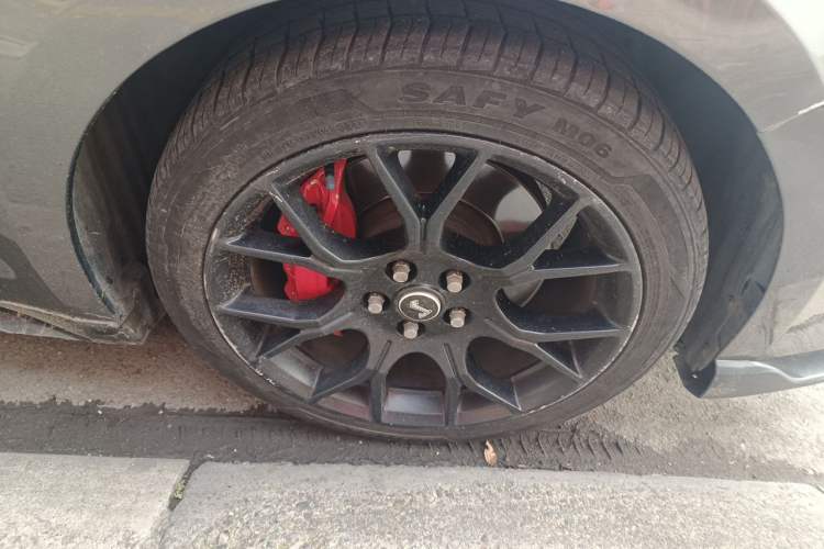 Used Ford Mustang 2019 2.3L EcoBoost Dark Knight Sport Edition Right Front Wheel Hub