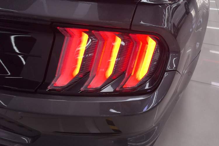 Used Ford Mustang 2019 2.3L EcoBoost Right Rear Taillight