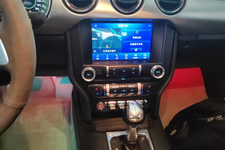 Used Ford Mustang 2019 2.3L EcoBoost Audio And AC Panel