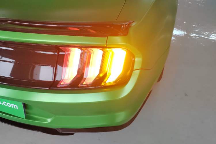 Used Ford Mustang 2019 2.3L EcoBoost Exterior 6